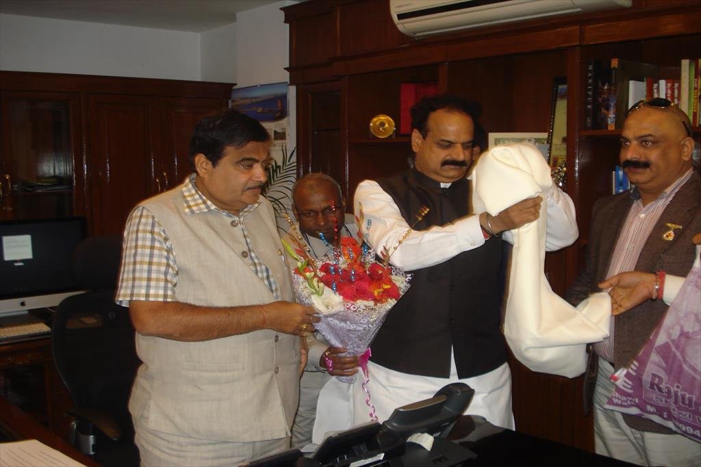 MEETING OF NITIN GADKARI